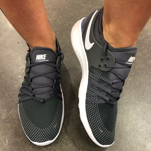 🌪Nike Training 🌪New in a box 🌪Price firm - Picture 2 of 8